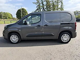 Used 2020 Vauxhall Combo Sportive Grey - Interior and Exterior details 4