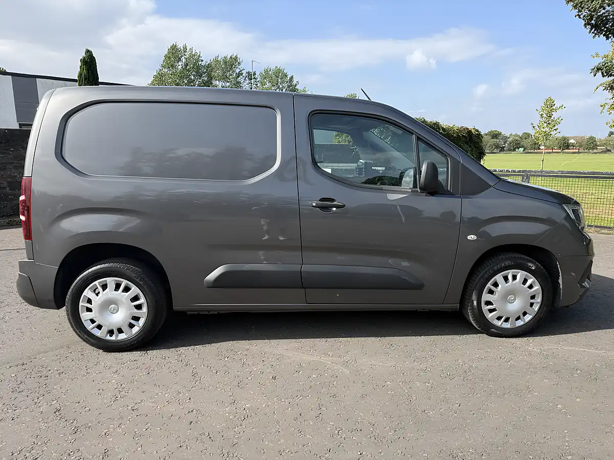 Used 2020 Vauxhall Combo Sportive Grey - Interior and Exterior details 6