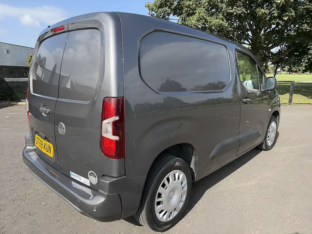 Used 2020 Vauxhall Combo Sportive Grey - Interior and Exterior details 7