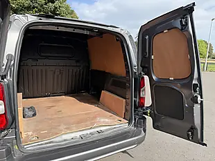 Used 2020 Vauxhall Combo Sportive Grey - Interior and Exterior details 9