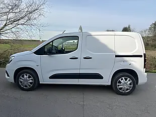 Used 2020 Vauxhall Combo Sportive L1 H1 White - Interior and Exterior details 4