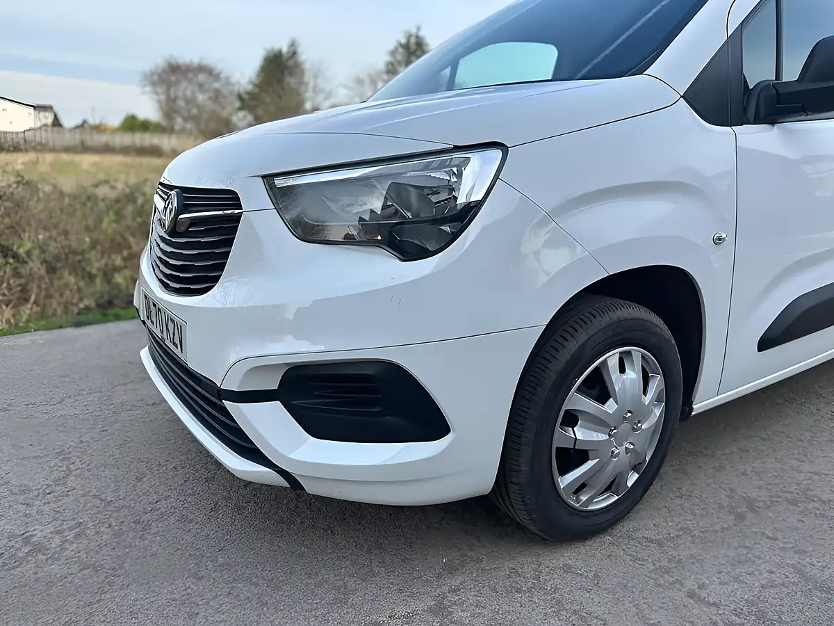 Used 2020 Vauxhall Combo Sportive L1 H1 White - Interior and Exterior details 7