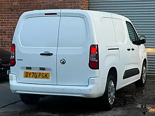Used 2020 Vauxhall Combo Sportive L2 H1 White - Interior and Exterior details 15