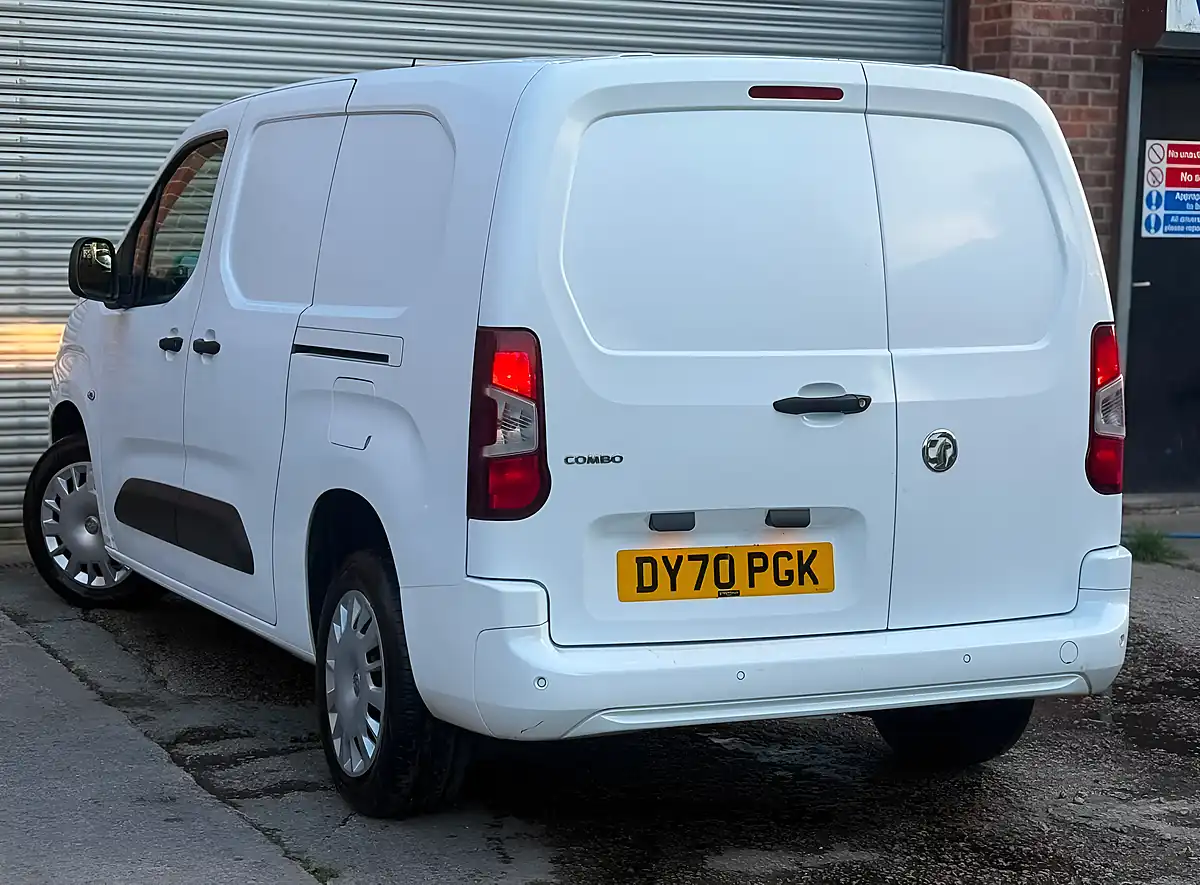 Used 2020 Vauxhall Combo Sportive L2 H1 White - Interior and Exterior details 18