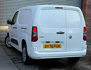 Used 2020 Vauxhall Combo Sportive L2 H1 White - Interior and Exterior details 20