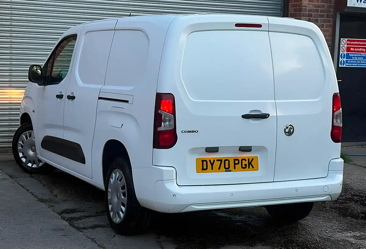 Used 2020 Vauxhall Combo Sportive L2 H1 White - Interior and Exterior details 5
