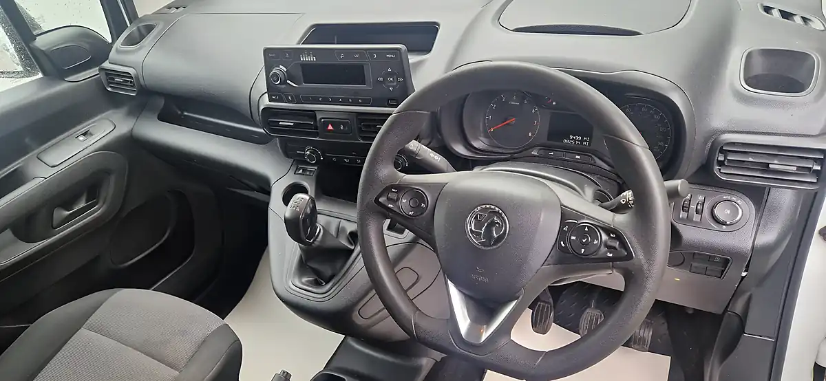 Used 2020 Vauxhall Combo Sportive S/S White - Interior and Exterior details 13