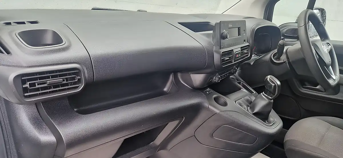 Used 2020 Vauxhall Combo Sportive S/S White - Interior and Exterior details 15