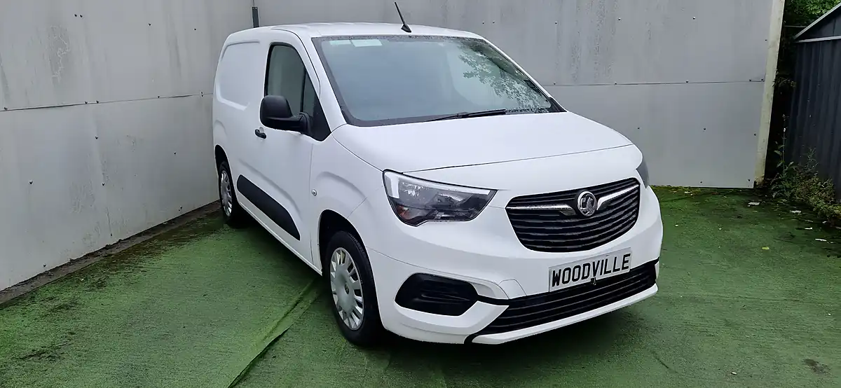 Used 2020 Vauxhall Combo Sportive S/S White - Interior and Exterior details 3