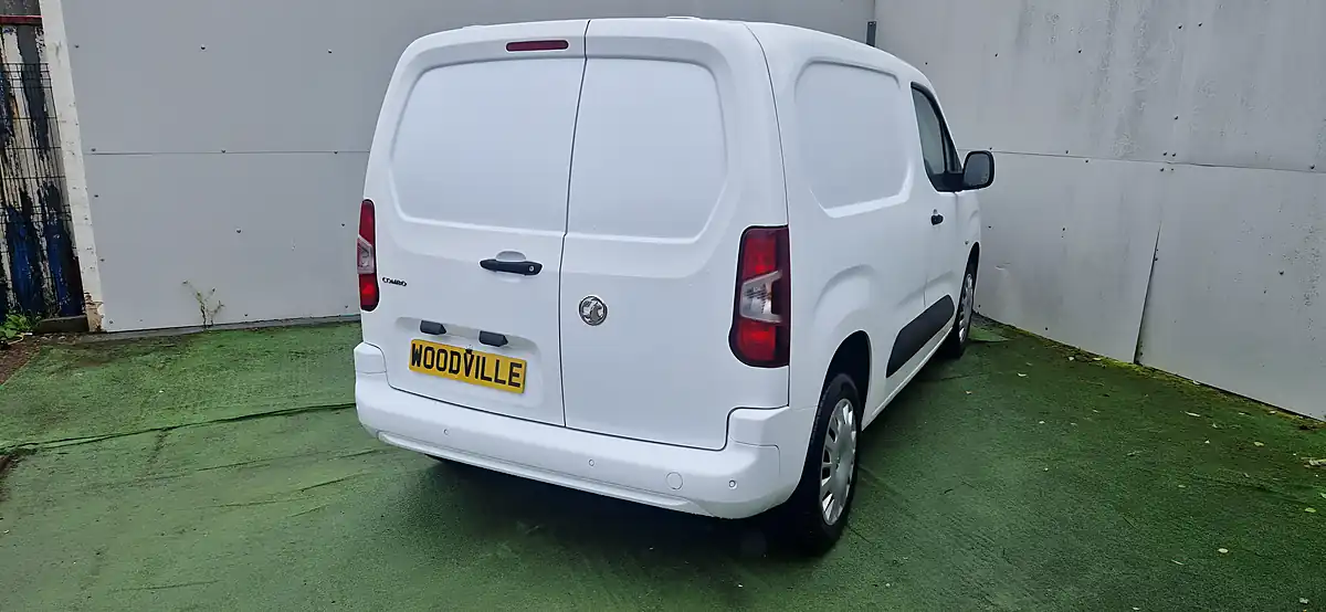 Used 2020 Vauxhall Combo Sportive S/S White - Interior and Exterior details 8