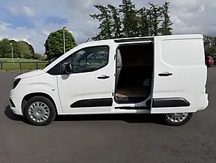 Used 2020 Vauxhall Combo Sportive White - Interior and Exterior details 13
