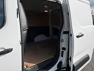 Used 2020 Vauxhall Combo Sportive White - Interior and Exterior details 14
