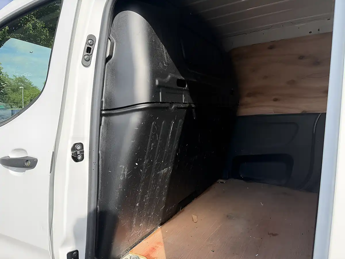 Used 2020 Vauxhall Combo Sportive White - Interior and Exterior details 15