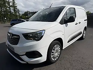 Used 2020 Vauxhall Combo Sportive White - Interior and Exterior details 3