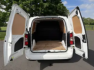 Used 2020 Vauxhall Combo Sportive White - Interior and Exterior details 7