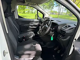 Used 2020 Vauxhall Combo Sportive White - Interior and Exterior details 10