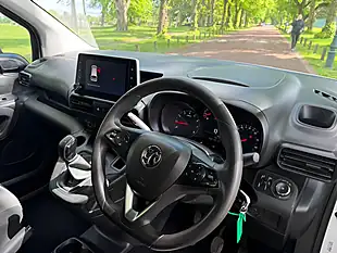 Used 2020 Vauxhall Combo Sportive White - Interior and Exterior details 12