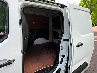 Used 2020 Vauxhall Combo Sportive White - Interior and Exterior details 14