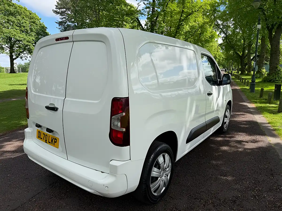 Used 2020 Vauxhall Combo Sportive White - Interior and Exterior details 3