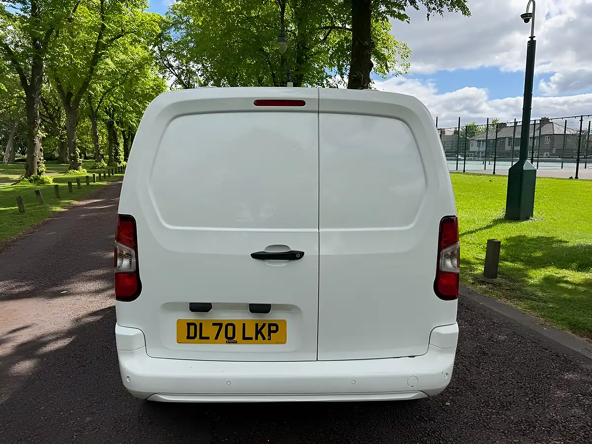 Used 2020 Vauxhall Combo Sportive White - Interior and Exterior details 4