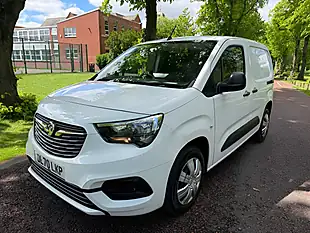 Used 2020 Vauxhall Combo Sportive White - Interior and Exterior details 7