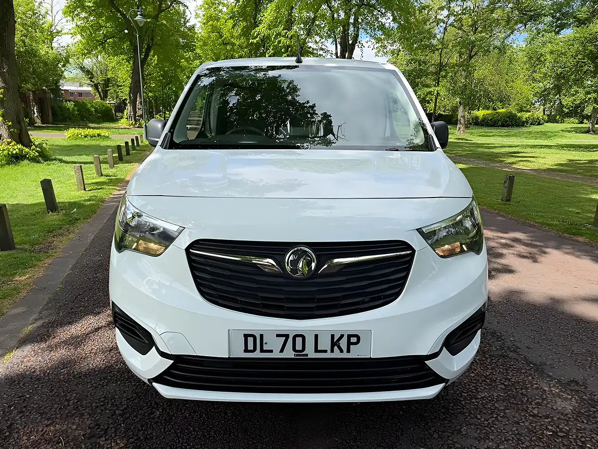 Used 2020 Vauxhall Combo Sportive White - Interior and Exterior details 8