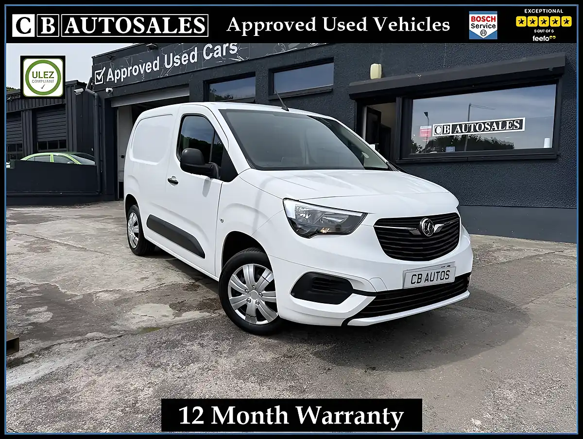 Used 2020 Vauxhall Combo Sportive White - Front View