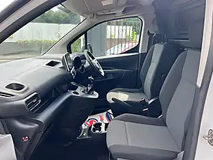 Used 2020 Vauxhall Combo Sportive White - Interior and Exterior details 12
