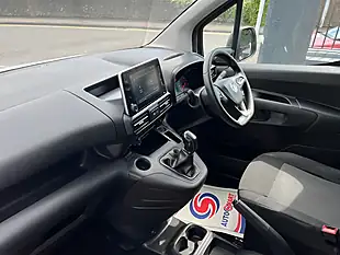 Used 2020 Vauxhall Combo Sportive White - Interior and Exterior details 13