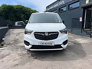 Used 2020 Vauxhall Combo Sportive White - Interior and Exterior details 2