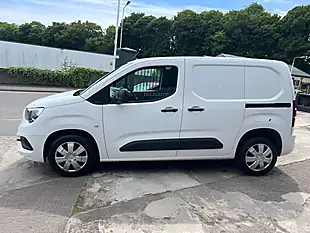 Used 2020 Vauxhall Combo Sportive White - Interior and Exterior details 7