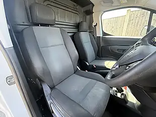 Used 2020 Vauxhall Combo Sportive White - Interior and Exterior details 17