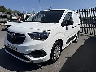 Used 2020 Vauxhall Combo Sportive White - Interior and Exterior details 3
