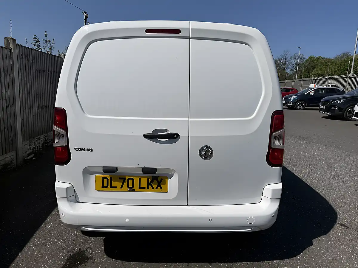 Used 2020 Vauxhall Combo Sportive White - Interior and Exterior details 9
