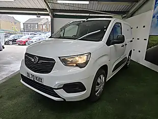 Used 2020 Vauxhall Combo Sportive White - Interior and Exterior details 4