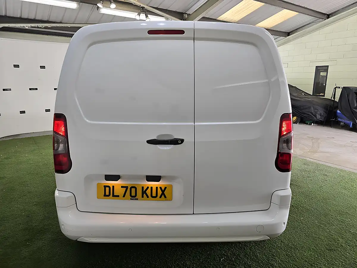 Used 2020 Vauxhall Combo Sportive White - Interior and Exterior details 8