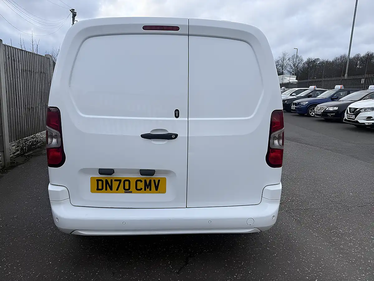 Used 2020 Vauxhall Combo Sportive White - Interior and Exterior details 10