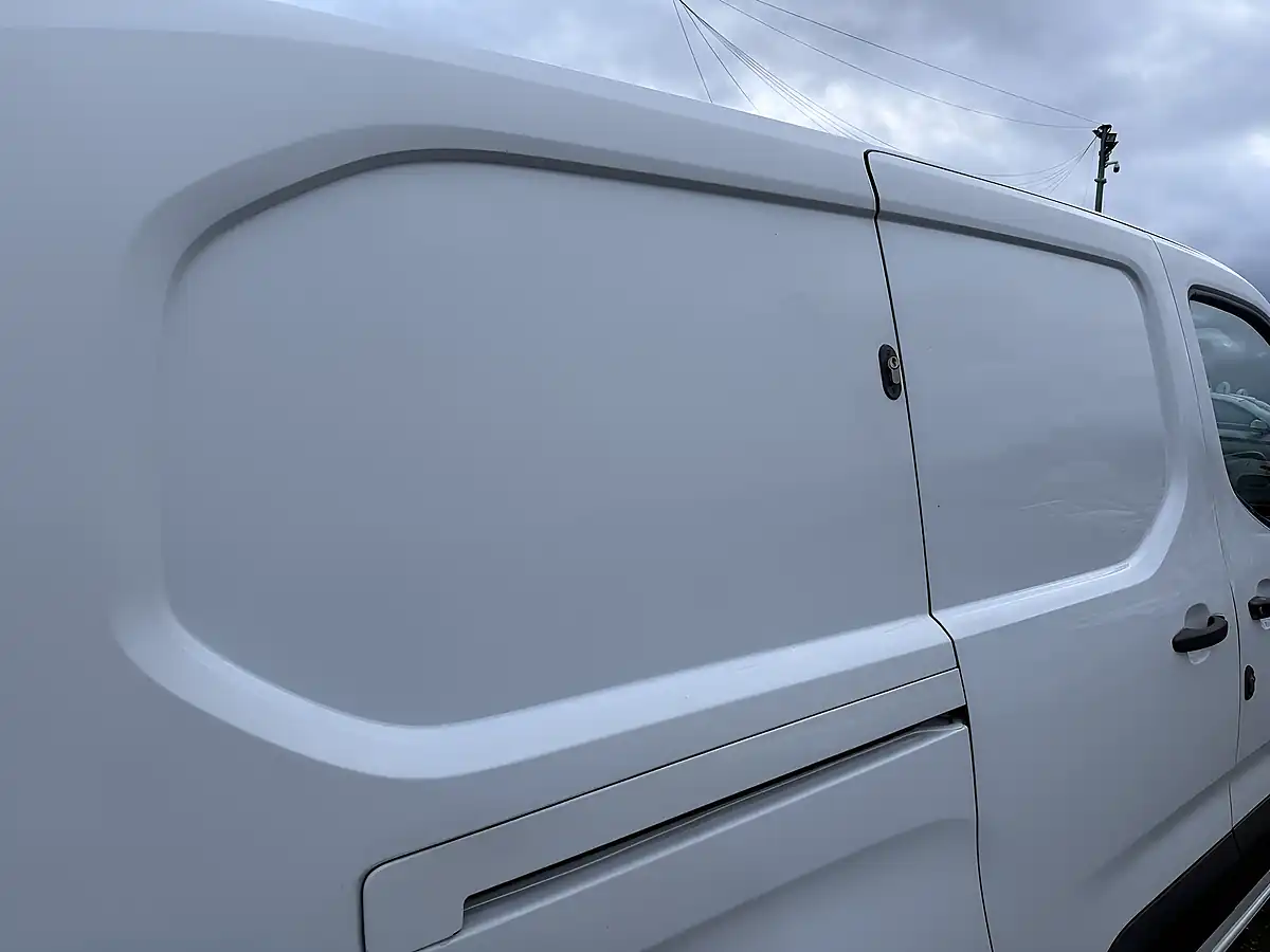 Used 2020 Vauxhall Combo Sportive White - Interior and Exterior details 12
