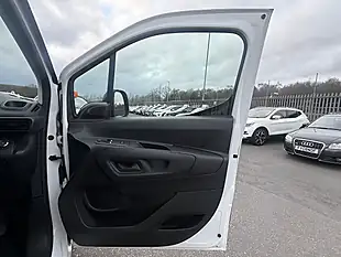 Used 2020 Vauxhall Combo Sportive White - Interior and Exterior details 18