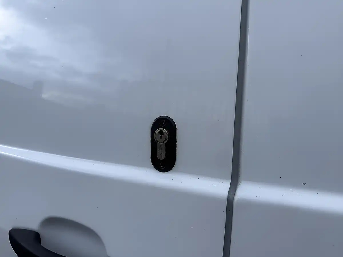 Used 2020 Vauxhall Combo Sportive White - Interior and Exterior details 9