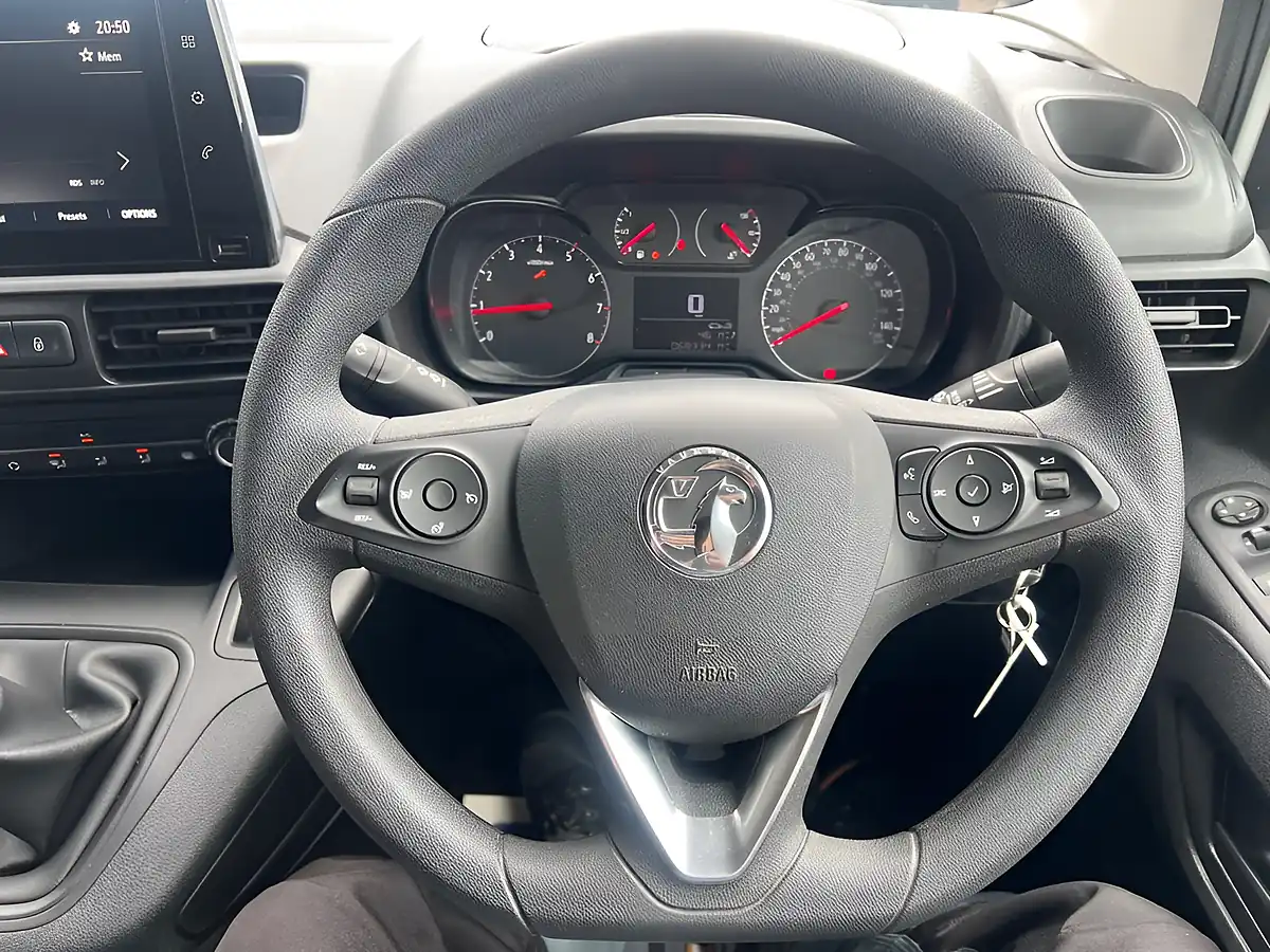 Used 2020 Vauxhall Combo Sportive White - Interior and Exterior details 13