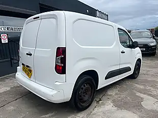 Used 2020 Vauxhall Combo Sportive White - Interior and Exterior details 3
