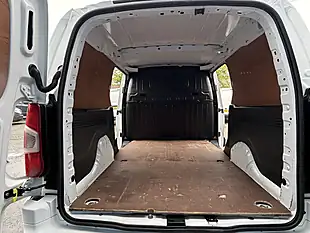 Used 2020 Vauxhall Combo Sportive White - Interior and Exterior details 10