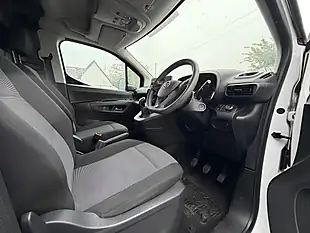 Used 2020 Vauxhall Combo Sportive White - Interior and Exterior details 11