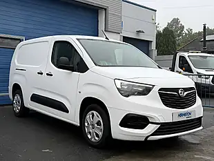 Used 2020 Vauxhall Combo Sportive White - Interior and Exterior details 2