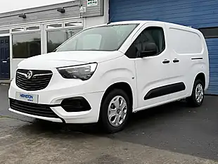 Used 2020 Vauxhall Combo Sportive White - Interior and Exterior details 4