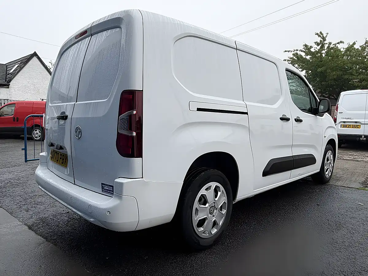 Used 2020 Vauxhall Combo Sportive White - Interior and Exterior details 8