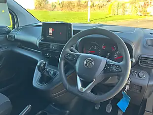 Used 2020 Vauxhall Combo Sportive White - Interior and Exterior details 10