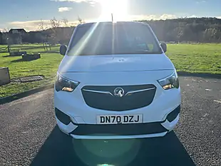 Used 2020 Vauxhall Combo Sportive White - Interior and Exterior details 2