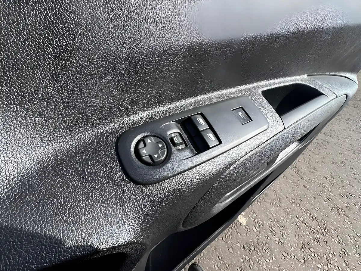 Used 2020 Vauxhall Combo Sportive White - Interior and Exterior details 14